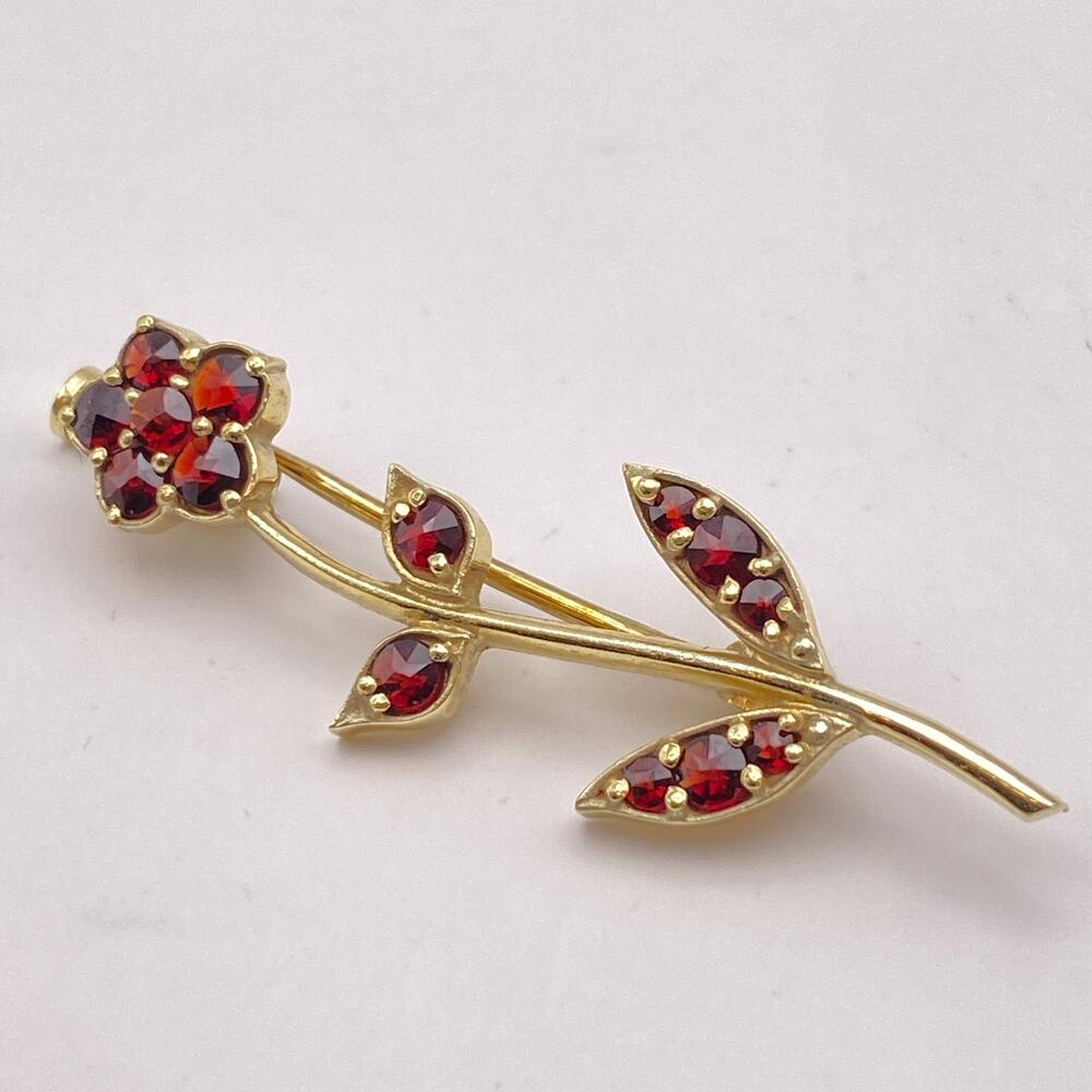 Vintage 14K Gold Flower Brooch Prong Set Garnet Leaves Petals Trombone Clasp